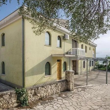 Iovo - Family One Bedroom With Terrace A1