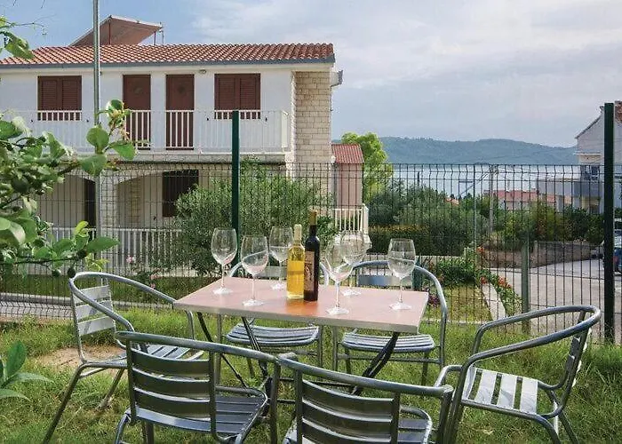 Iovo - Family One Bedroom With Terrace A1 * Trogir