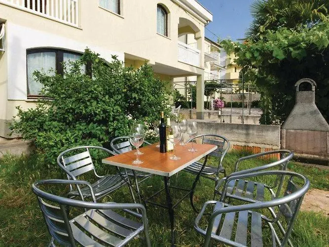 Apartman Iovo - Family One Bedroom With Terrace A1 *
