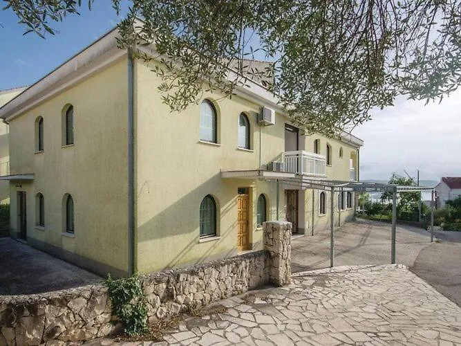 Iovo - Family One Bedroom With Terrace A1