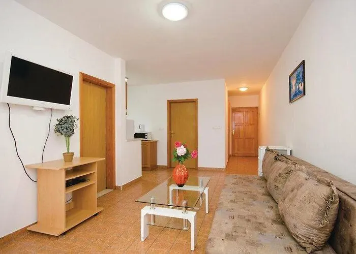 Iovo - Family One Bedroom With Terrace A1 Apartman *